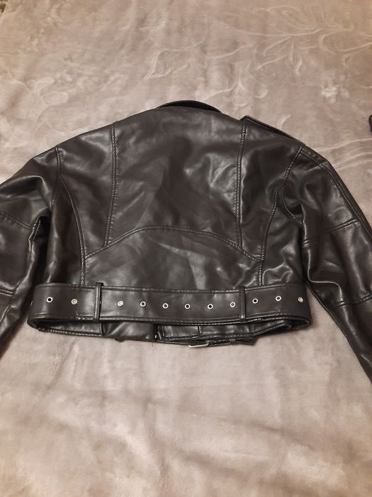 Продам укорочену косуху