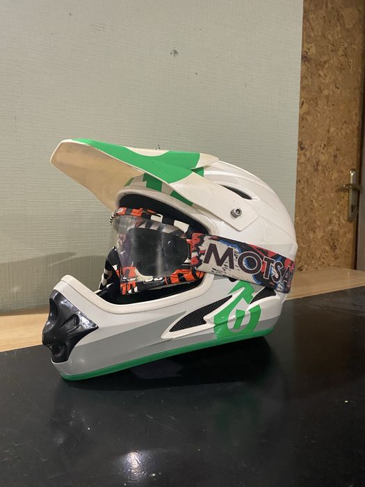 Продам Шлем фуллфейс 661 Sixsixone !Описание!