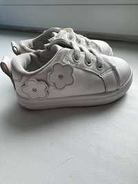 Buty sinsay roz. 21