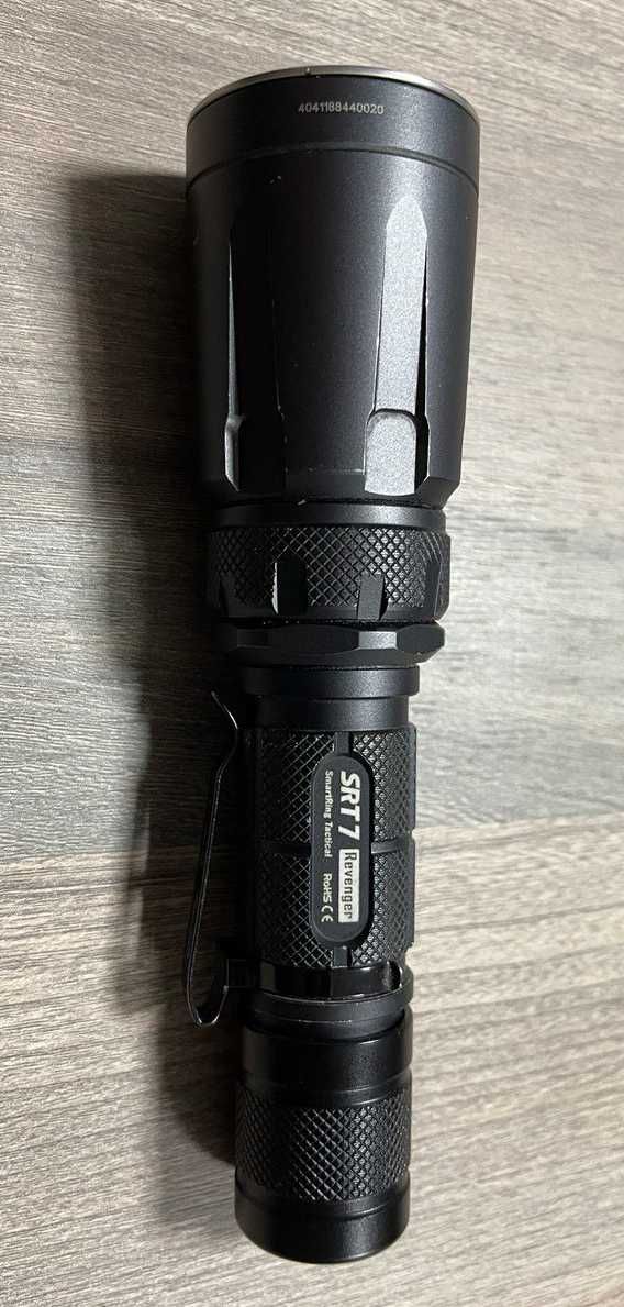 Багатофункціональний тактичний ліхтар Nitecore SRT7 Revenger, чорний