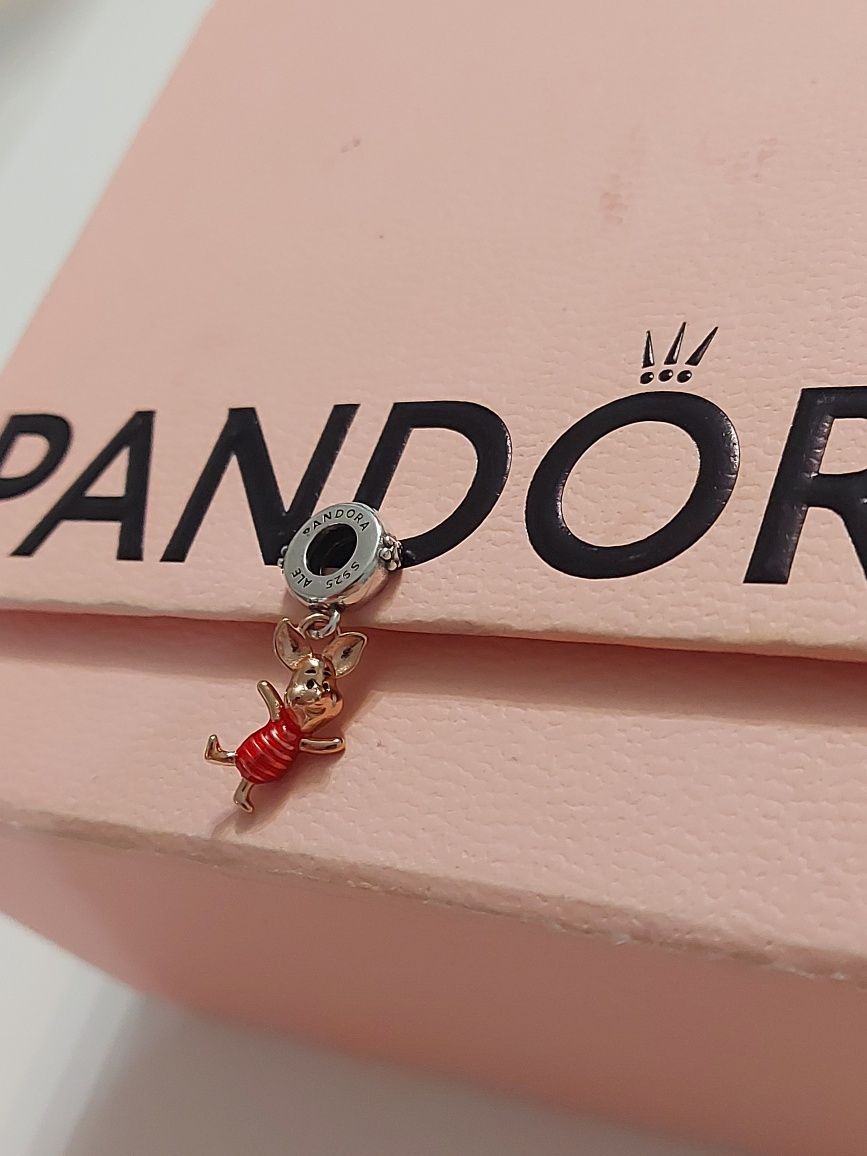 Nowy charms prosiaczek Pandora