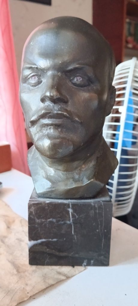 Бюст Ленина металлический