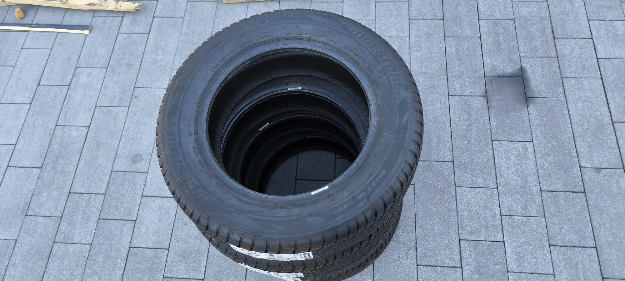 Opony Zimowe Zima Nowe Bridgestone Blizzak LM001 215/65R17