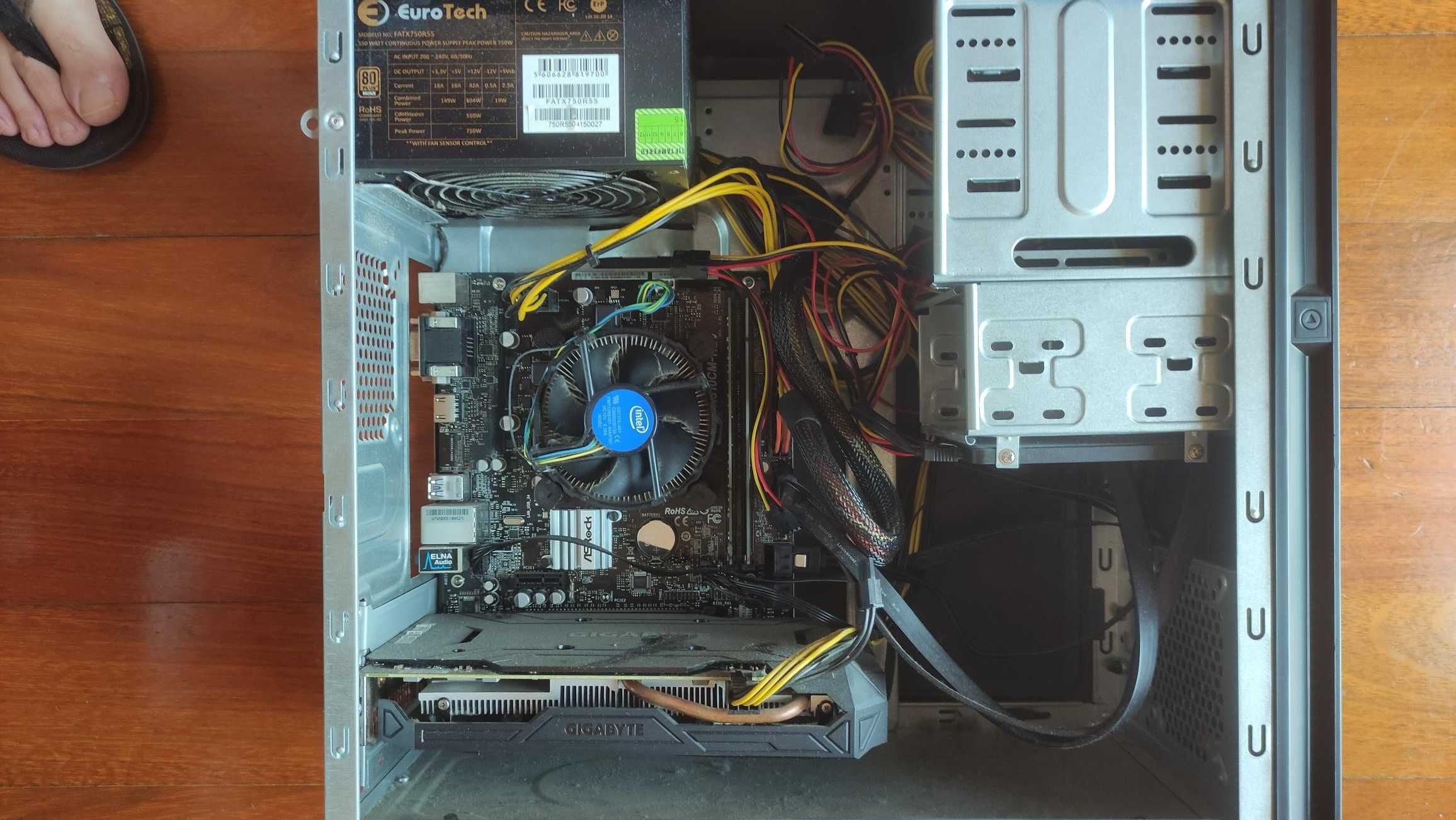 PC Desktop i3 16GB Memória
