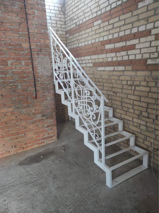 Лестницы для дома/ Изготовление лестниц/ Лестницы лофт и с ковкой