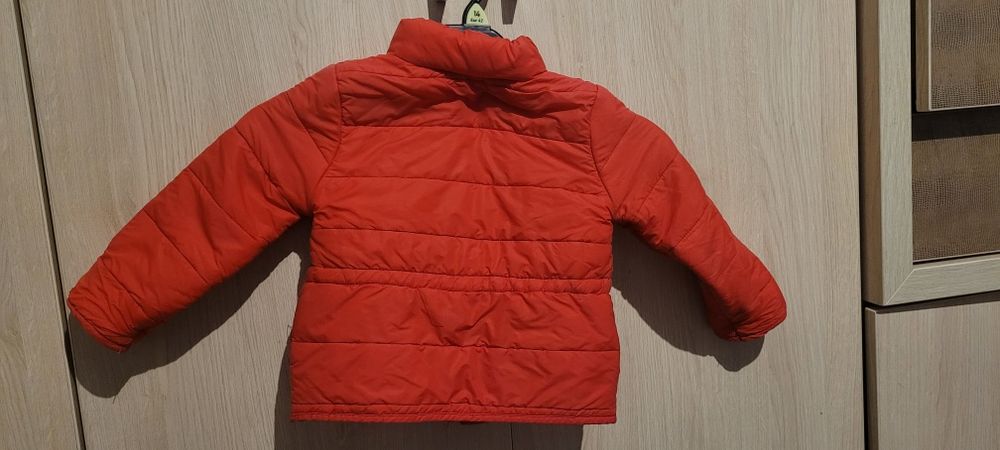 Kurtka przejsciowa czerwona 92 h&m lekka pikowana dziewczęca