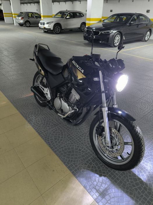 Honda CB 500 de 1996 com 76km Setubal