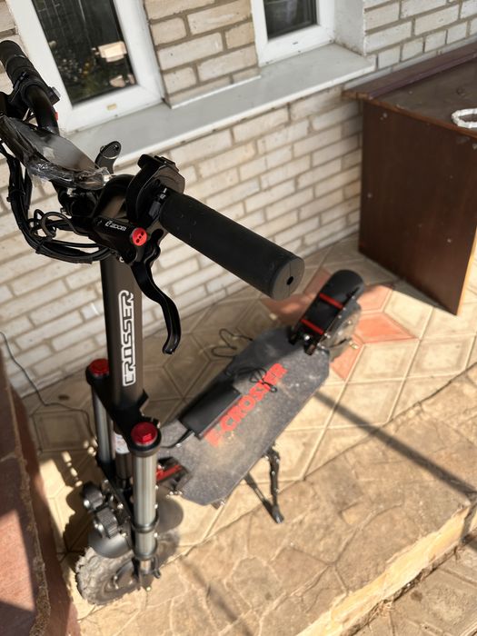 Срочно продам Crosser Rocket 3200w електросамокат