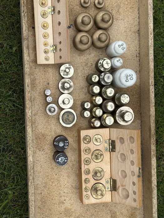 Stare odważniki do wagi – różne masy, kolekcja / użytkowe