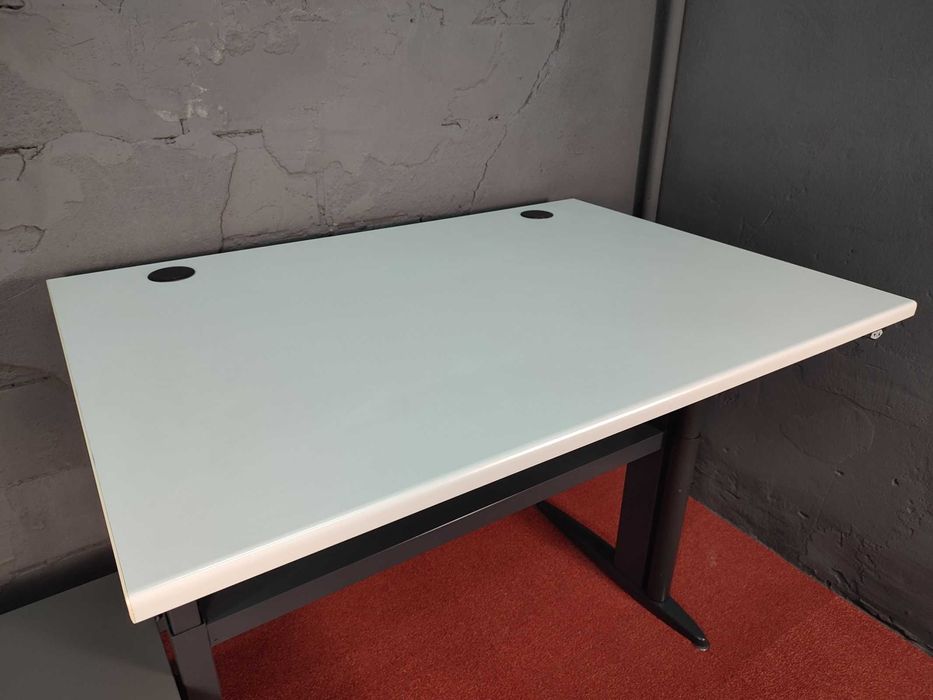 Biurko elektryczne szafka na kółkach zestaw pracy biurowej home office