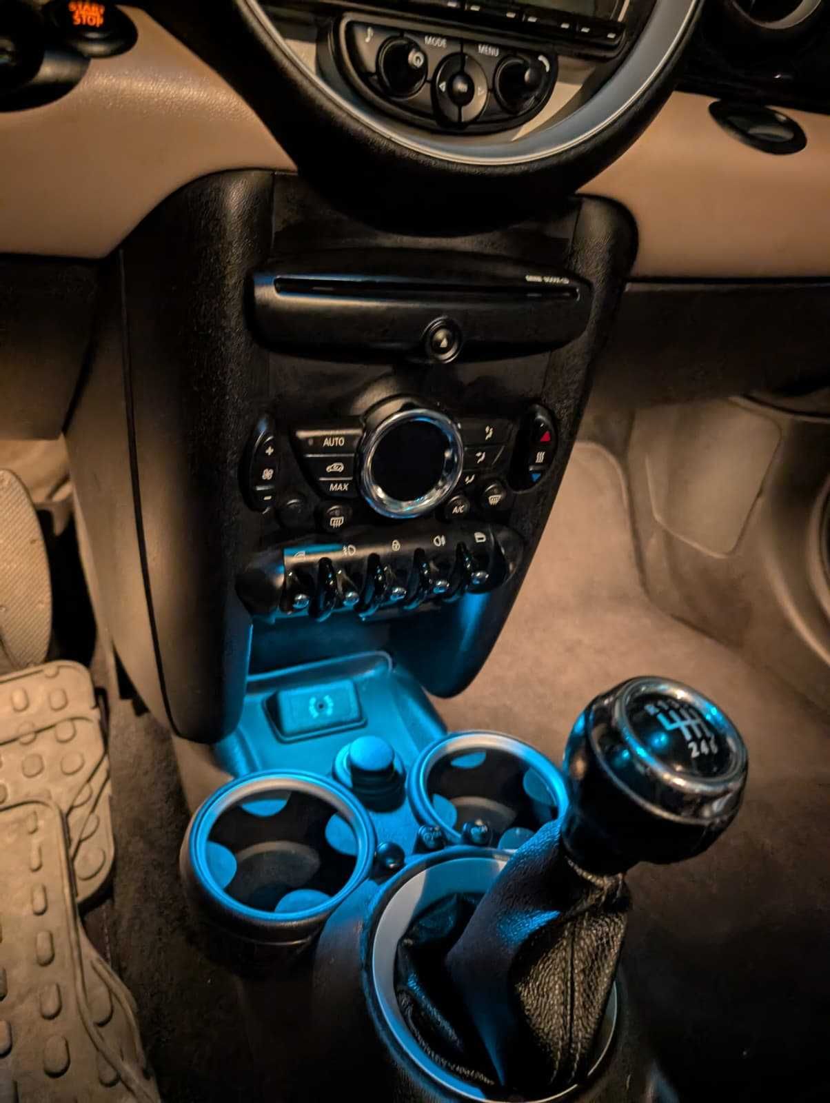 Mini Cooper Baker Street com extras - Impecavel
