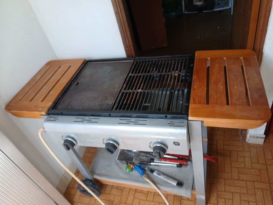 barbecue  gaz em bom estado