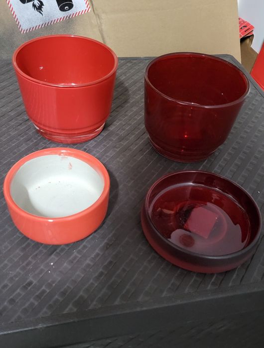 Zestaw doniczek czerwonych 4 sztuki