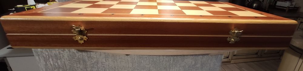 Шахи великі,подарункові полістоун Спартак с-156