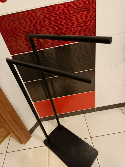 Stojak na ręczniki