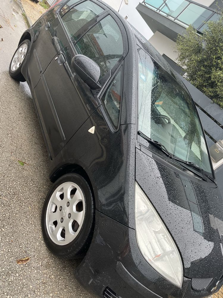 Mitsubishi colt 1.1