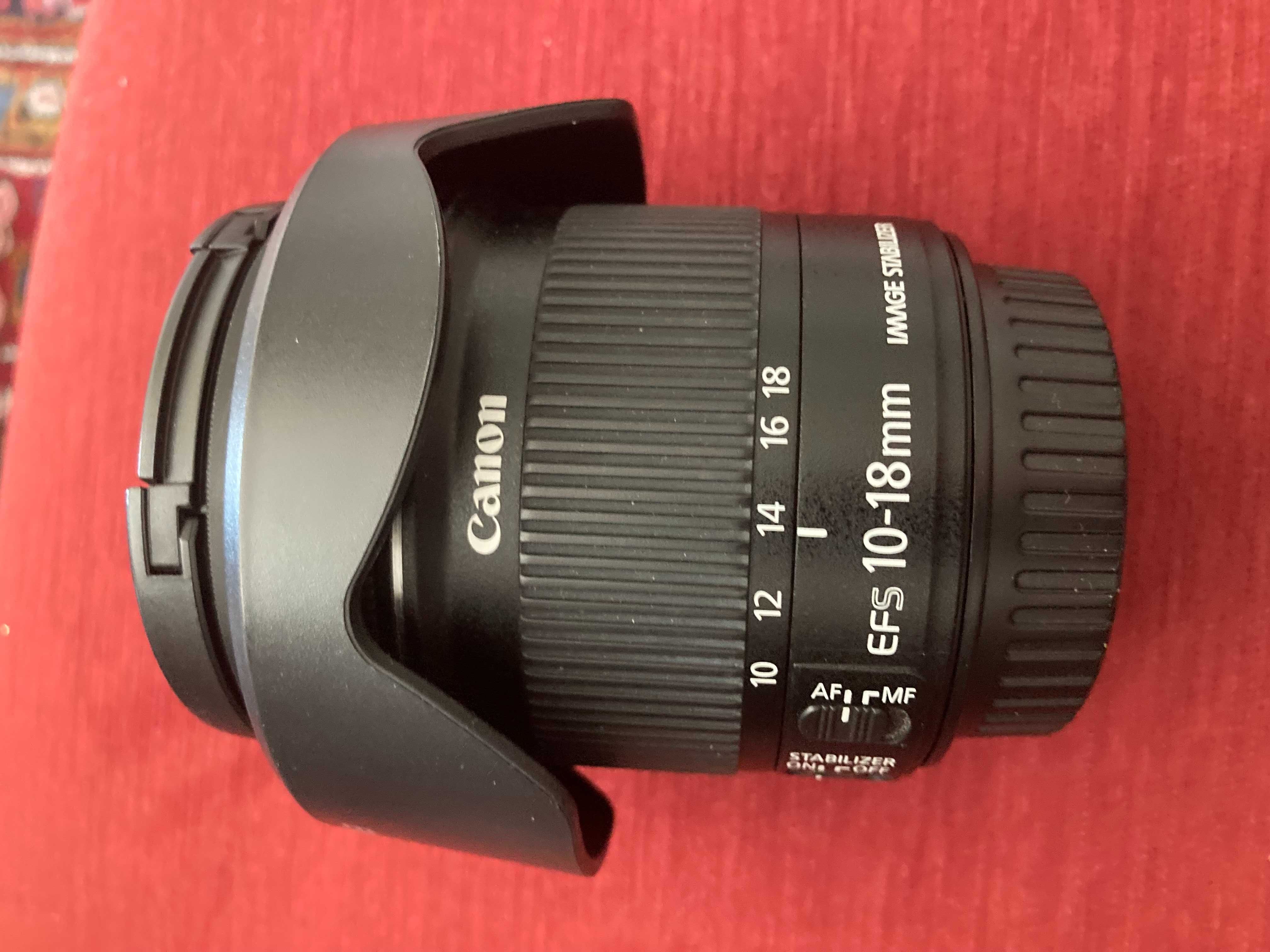 Máquina fotográfica Canon 90 D e objetivas