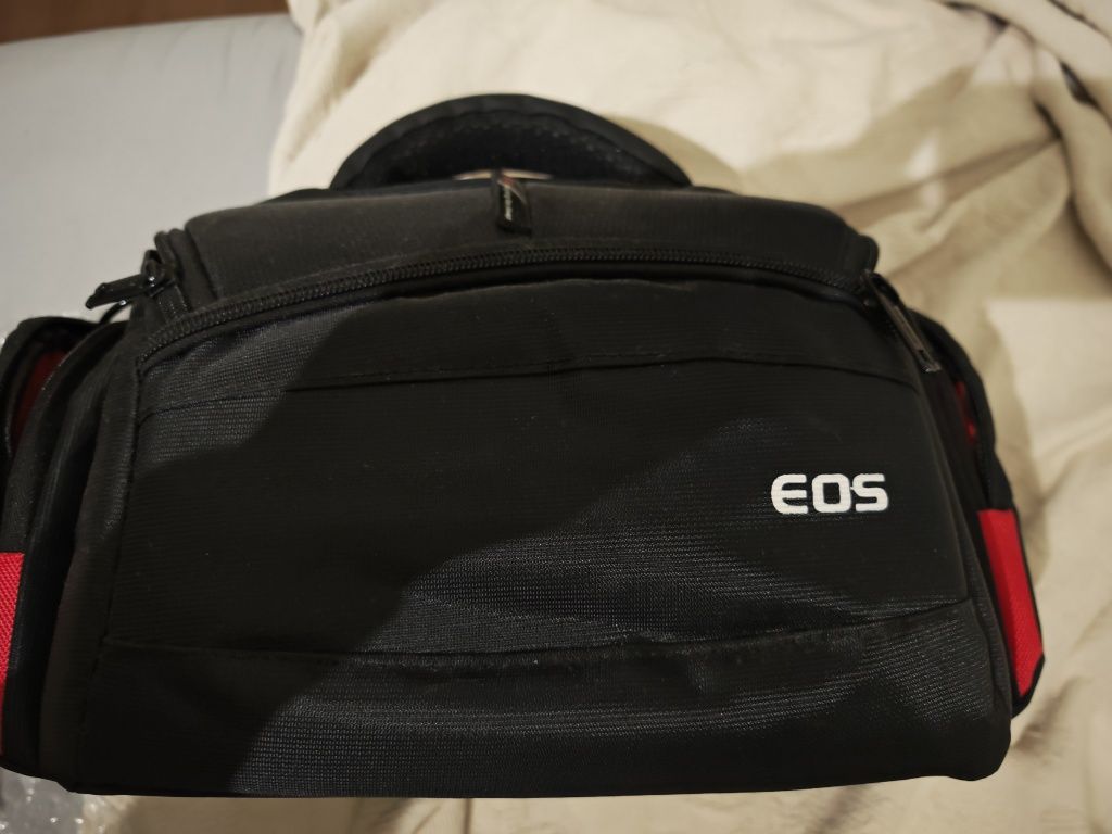 Vendo câmara profissional Canon EOS RP