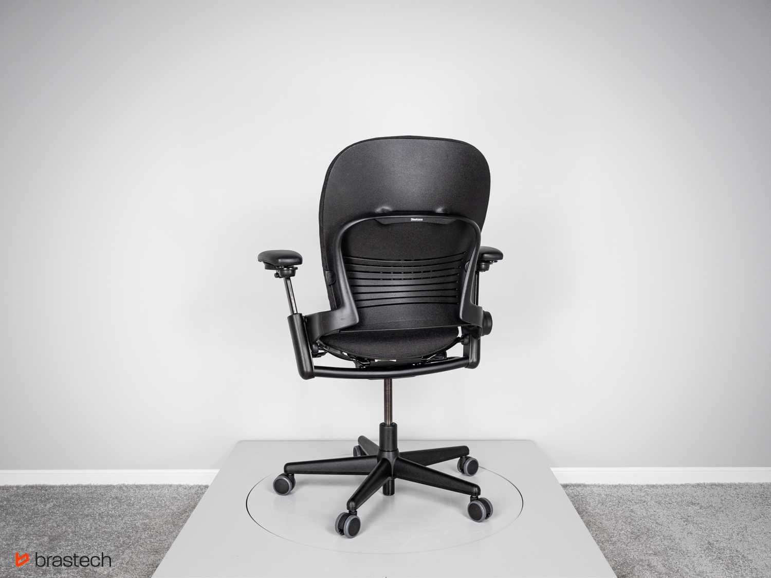 Fotel biurowy Steelcase Leap V1