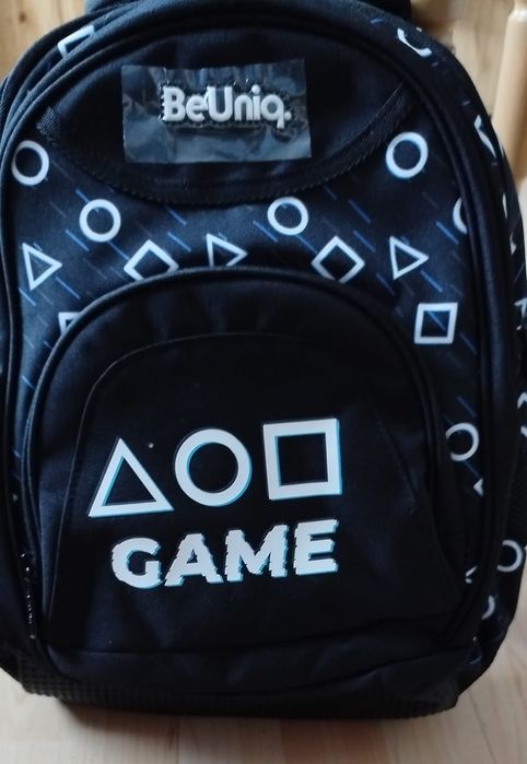 Sprzedam nowy plecak Game firmy Beuniq.
Posiadam też do zestaw