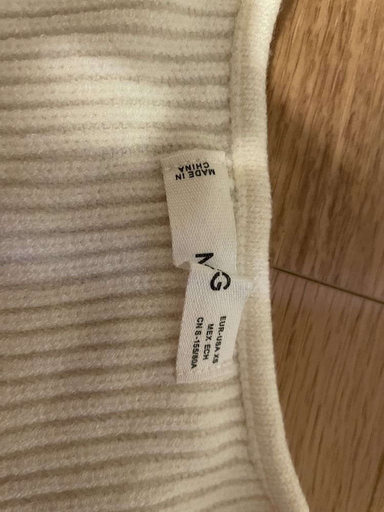 Sweter z Mango, rozmiar XS