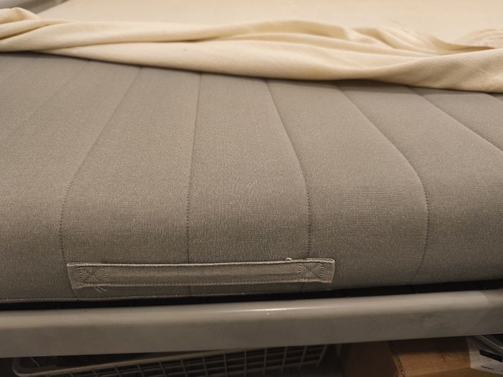 Cama casal com colchão
