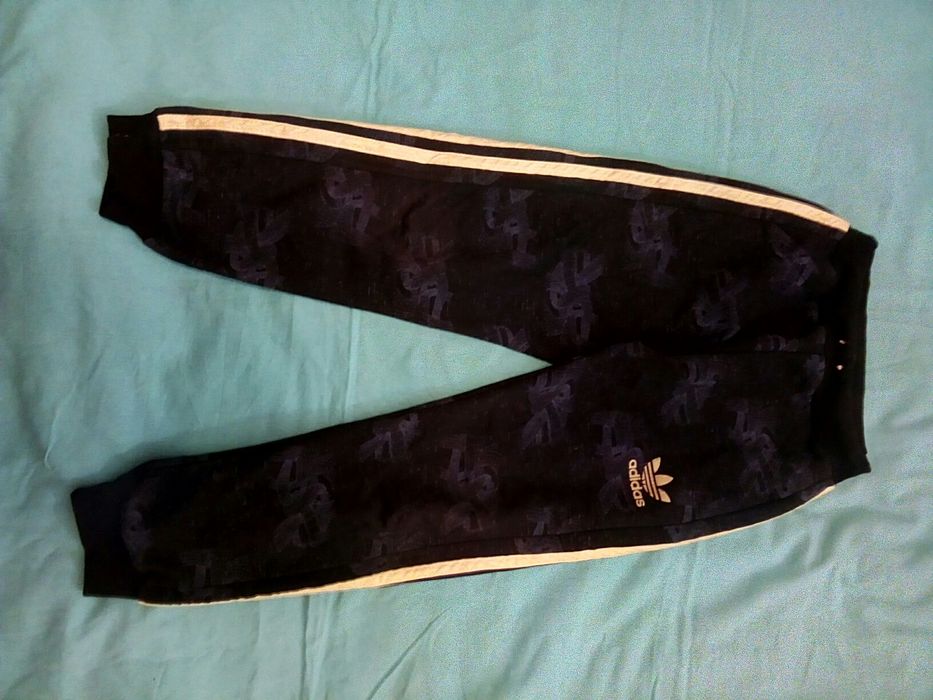 Спортивная одежда детская б－у в хорошем состоянии