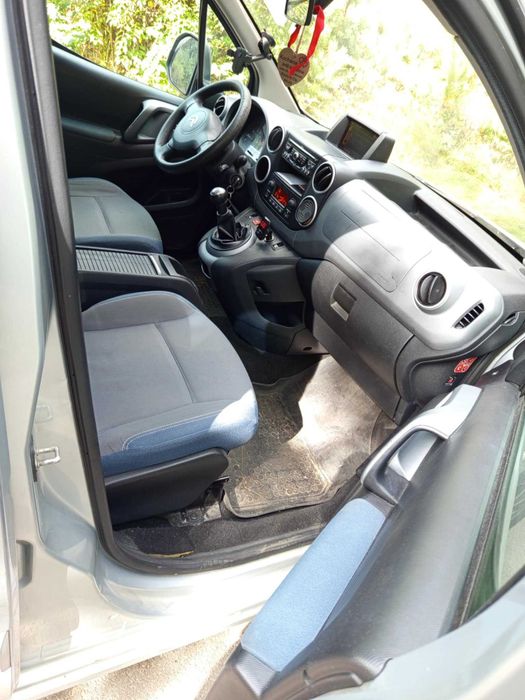 Sprzedam Berlingo z silnikiem 1.6 disel 90