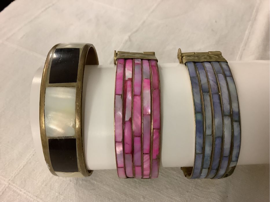 Pulseiras indianas com embutidos