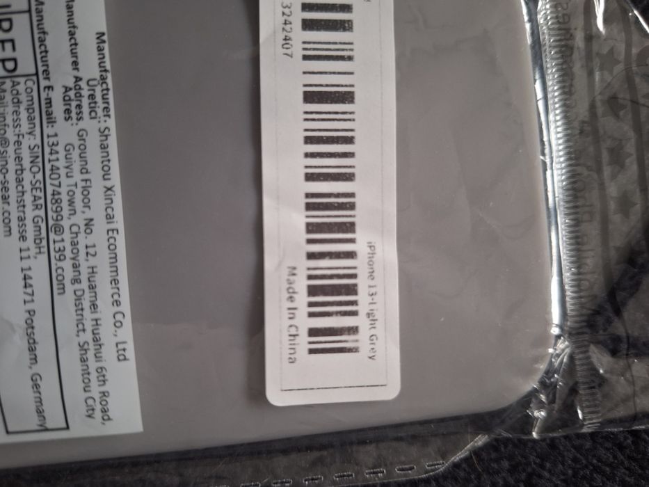 Etui na telefon iphone 13