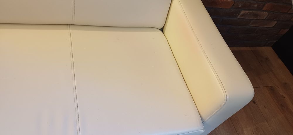 Sofa rozkładana z pojemnikiem