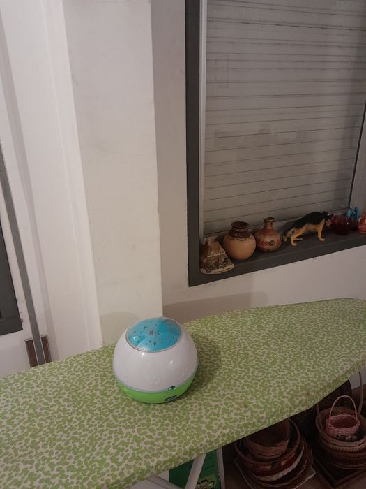 Vendo Brinquedo CHICCO Para Criança a pilhas muito bonito como novo