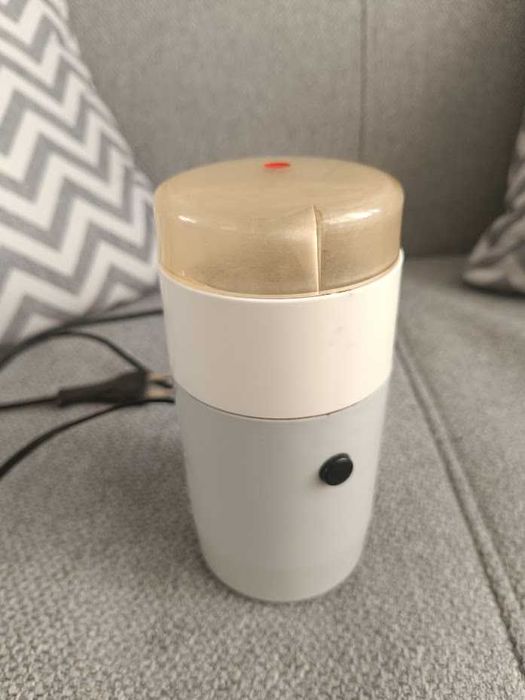 Продам кофемолку Микма ИП 30 1978г