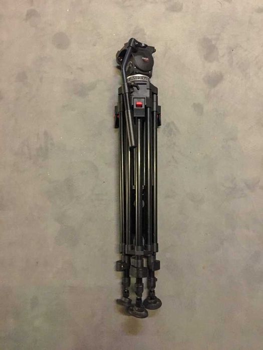 Tripé Cartoni Focus HD Fluid Head & Two-Stage 3-Tube Aluminum Alloy