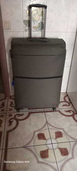 Продам: Валіза HV (валіза) текстильна з розширенням на 4х колесах.