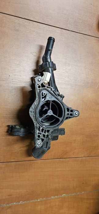 Obudowa termostatu termostat mazda 3 IV BP cx30