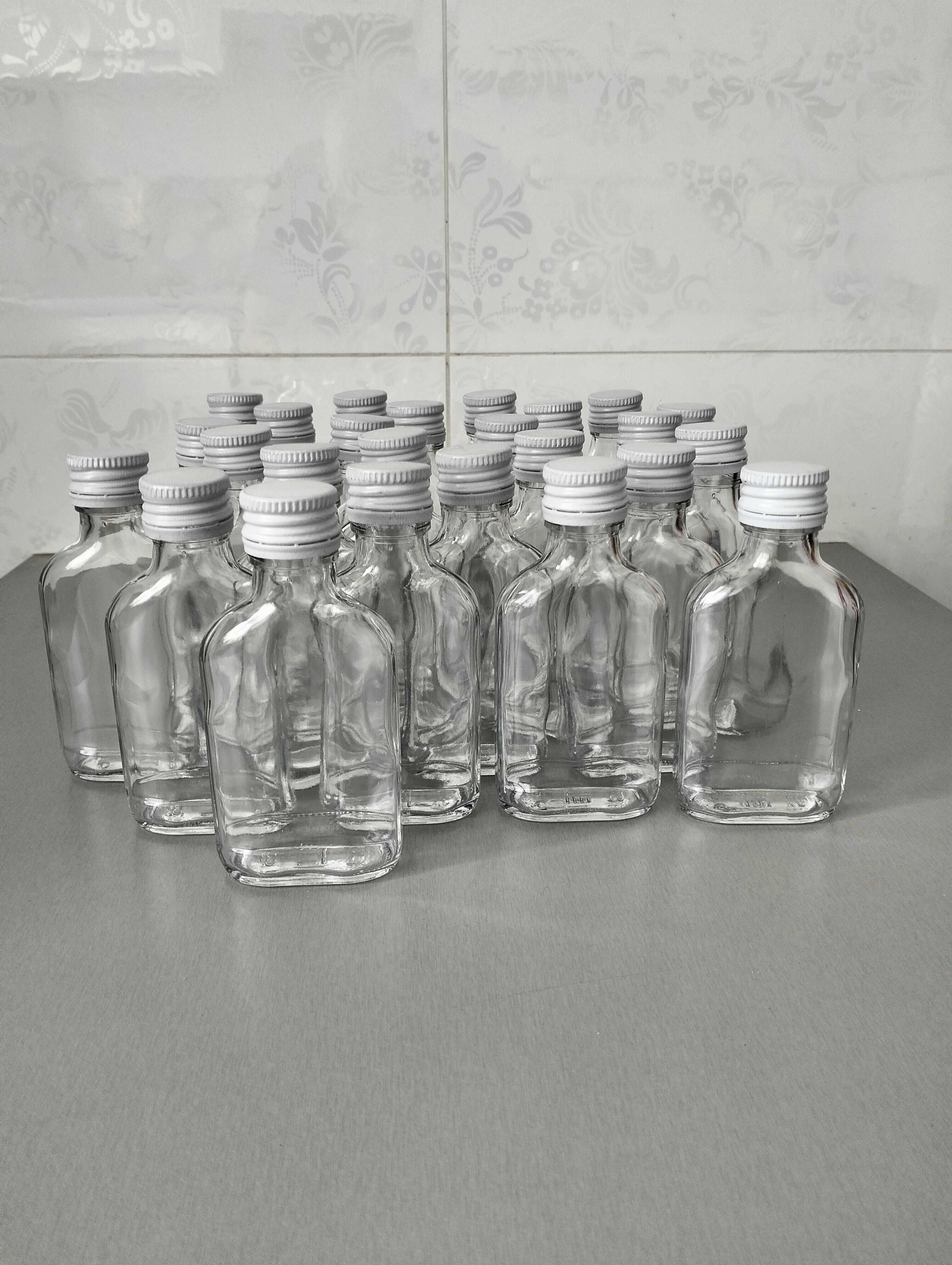 Butelki szklane 100 ml setki, małpki plus zakrętki białe, 25 sztuk