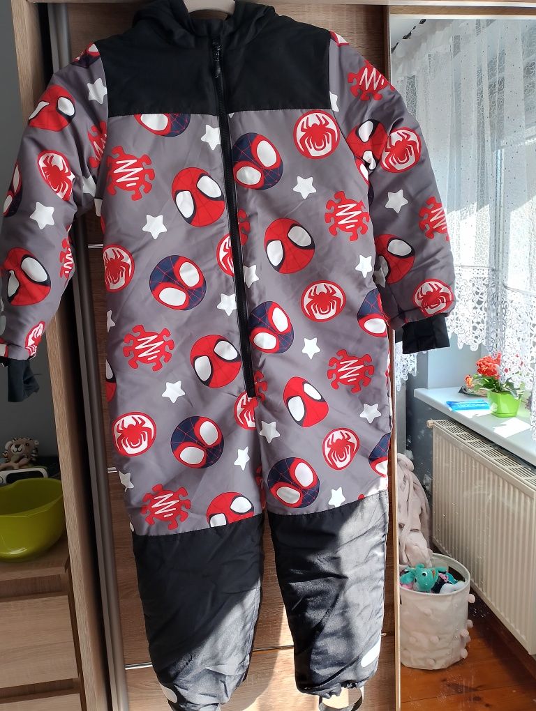 Nowy kombinezon zimowy 128