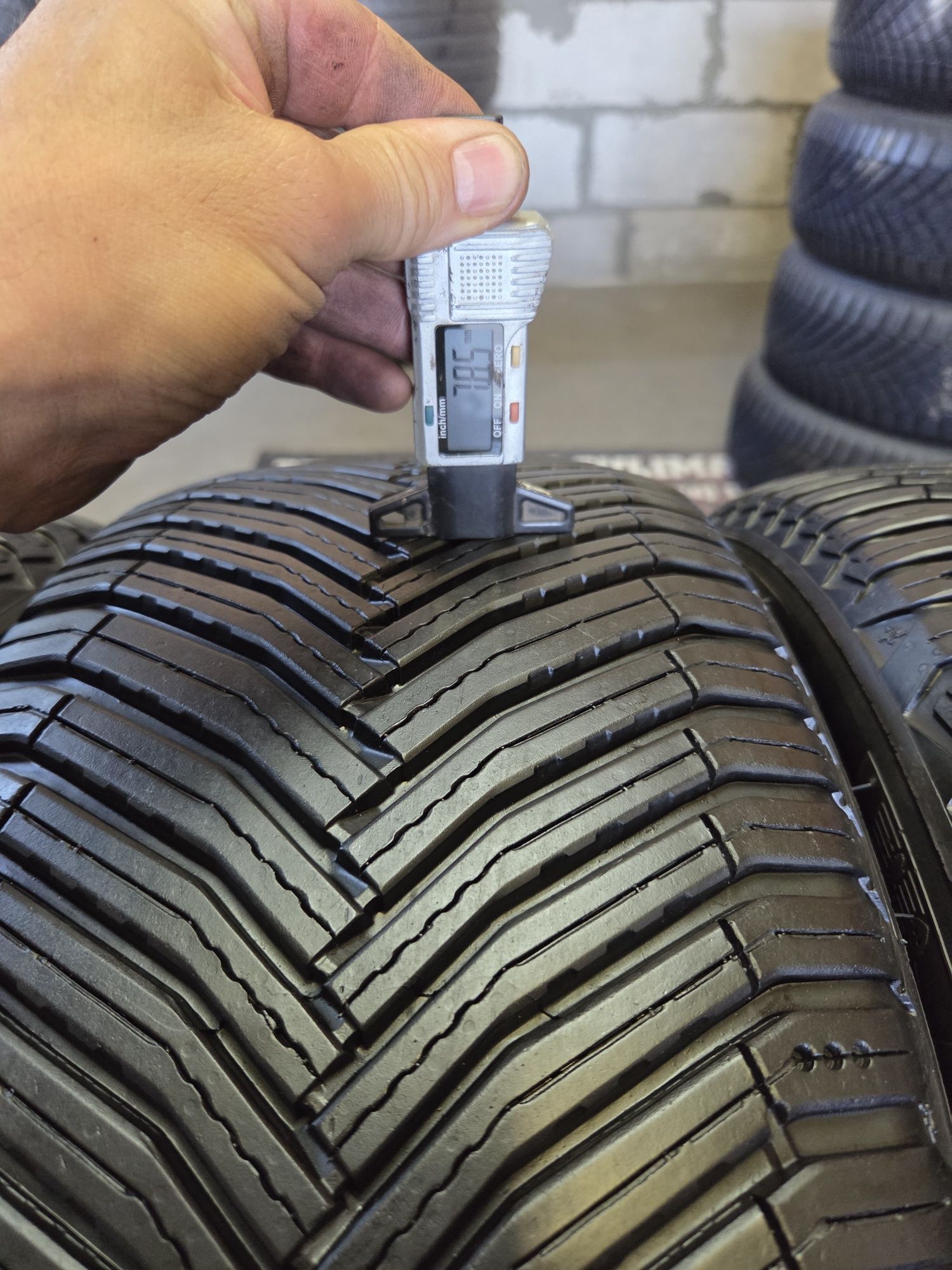 opony używane 245/45R19 Michelin Crossclimate 2