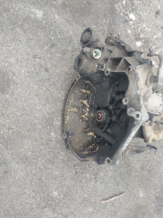 Skrzynia biegow citroen saxo  1.1  20ce81  sprawna