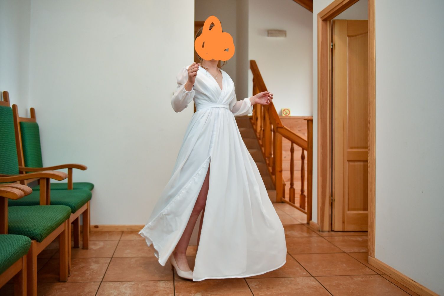 Sukienka Kulunove,  akcesoria ślubne