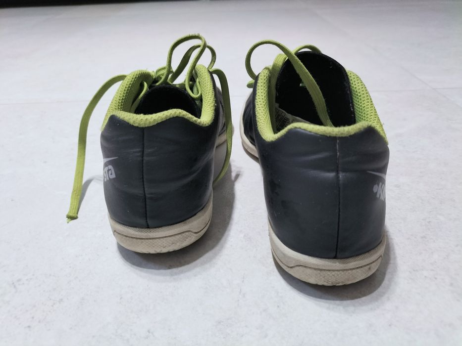 Buty chłopięce halowe Kipsta r. 35