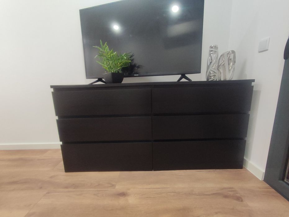 Comoda Malm com 6 gavetas