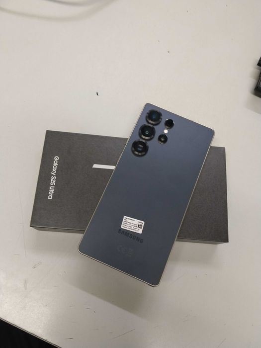 Samsung S25 ULTRA Titanium Black c/Novo com Fatura e Garantia