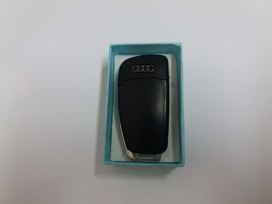 Pen USB Chaves Audi 8GB