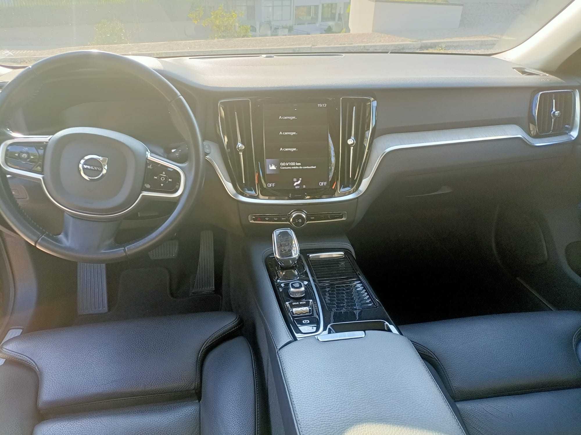 Volvo V60 T8 PHEV Inscription 390 cv