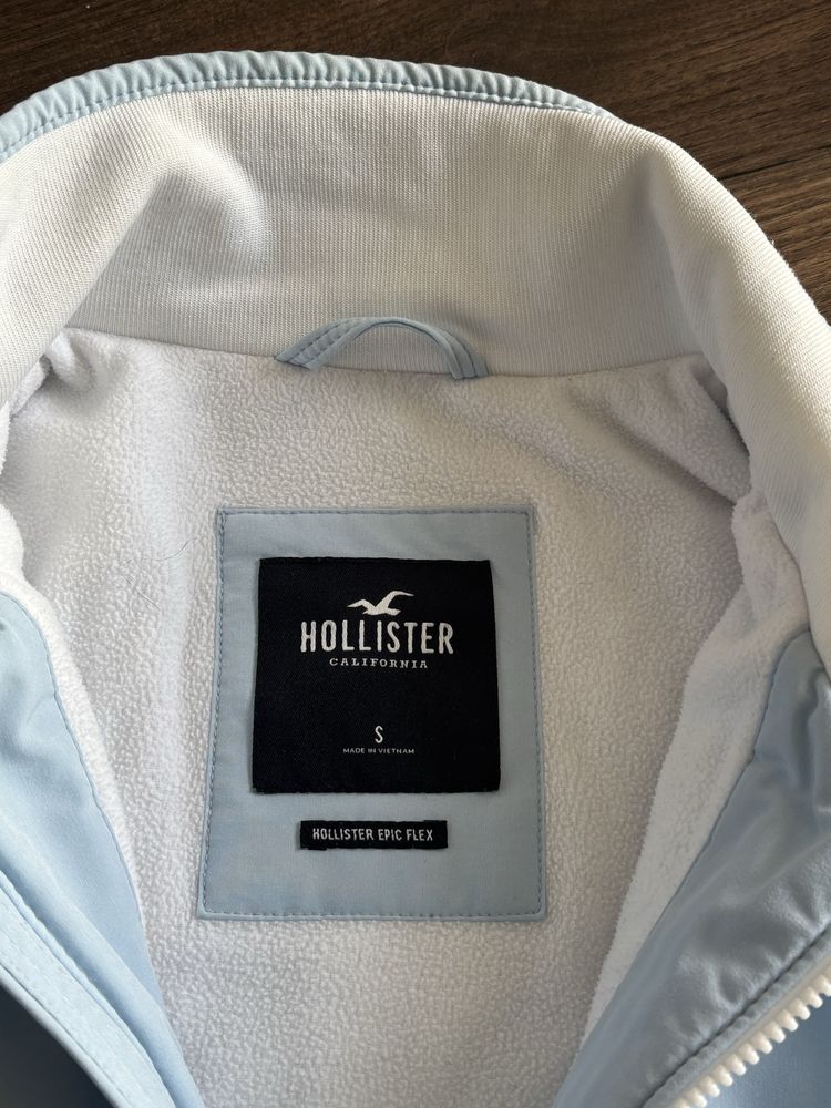 Przejściowa kurtka, bomberka Hollister