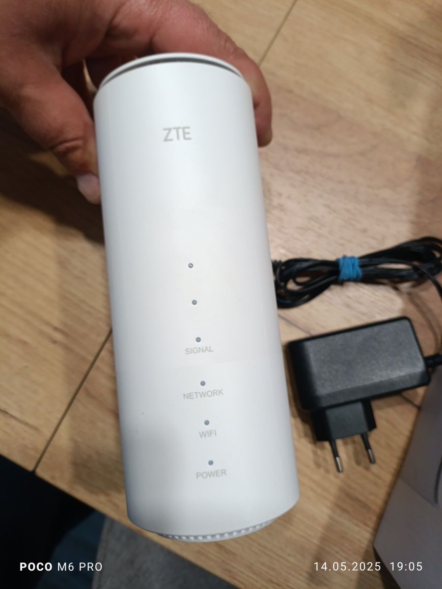 Router 5G ZTE MC801A