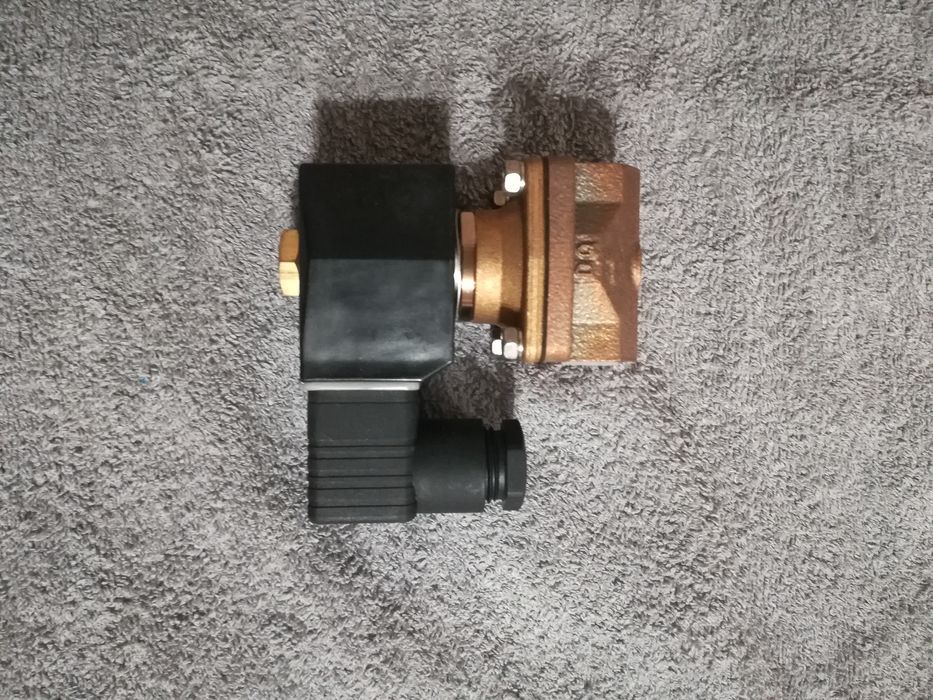 Elektrozawór CKD ADK11-8G,24V DC ,1/4"