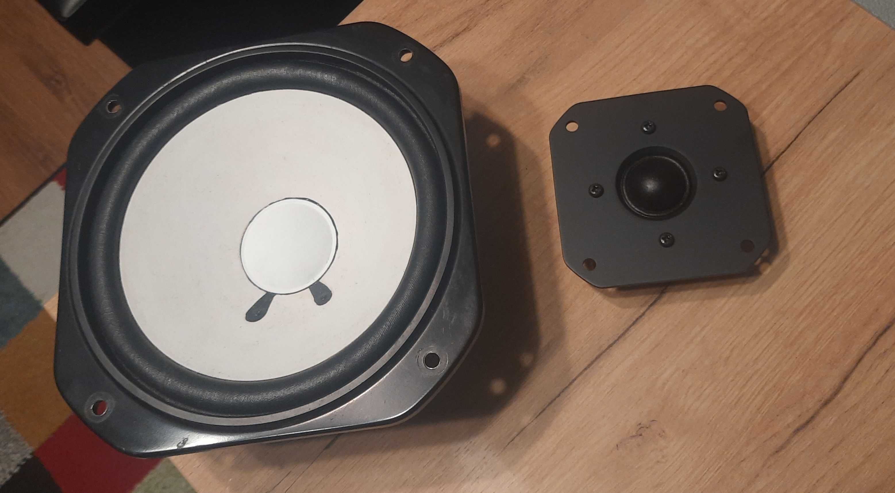 Monitory studyjne Yamaha NS 40 M Studio plus twitter woofer